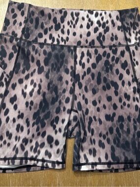 Fabletics PureLuxe Leopard Print Bike Shorts - Taupe & Black